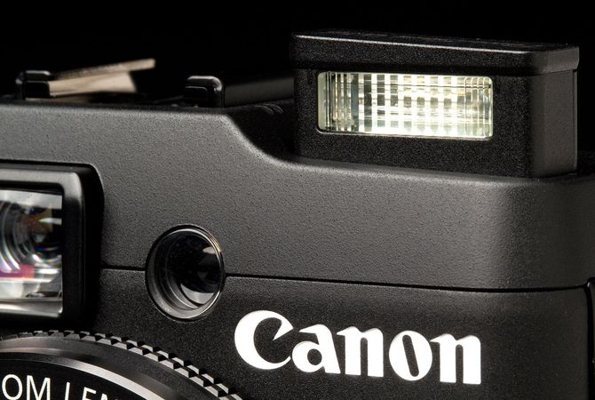   Canon G16