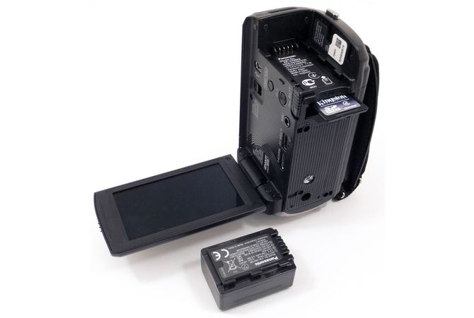 Обзор видеокамеры Panasonic HC-V700