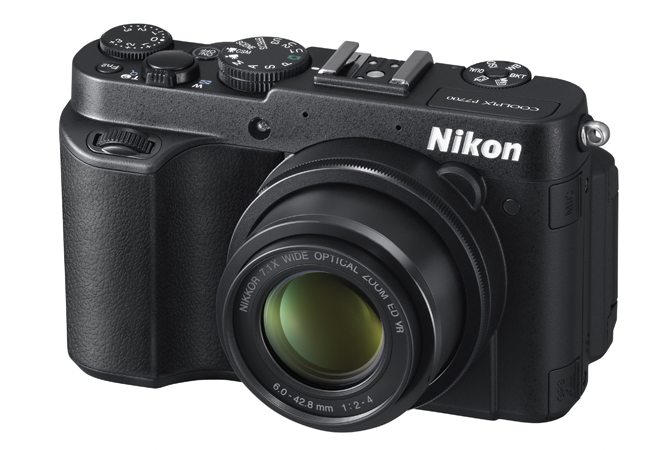 Обзор фотоаппарата Nikon P7700